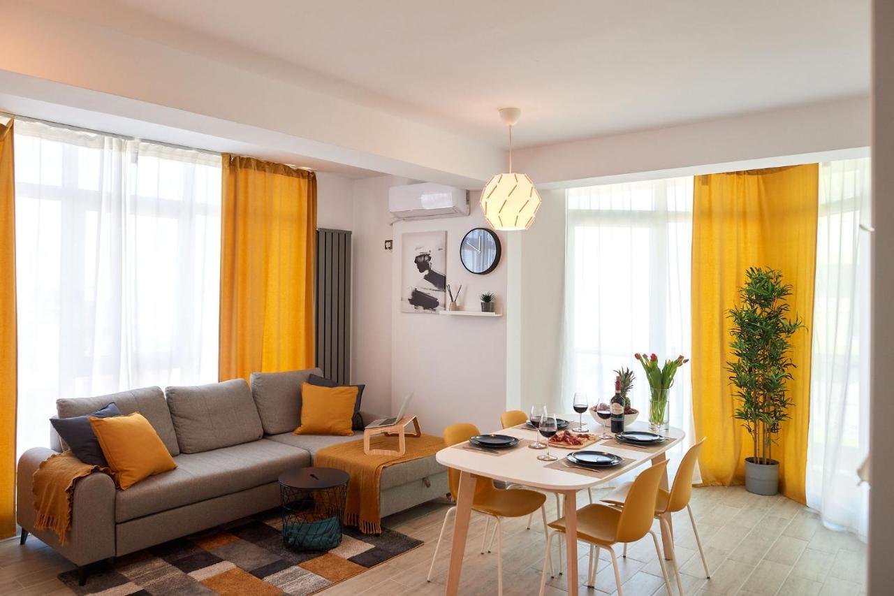 Fineloft Sea View Apartment-Spa N Pools Beach Resort Năvodari Екстериор снимка