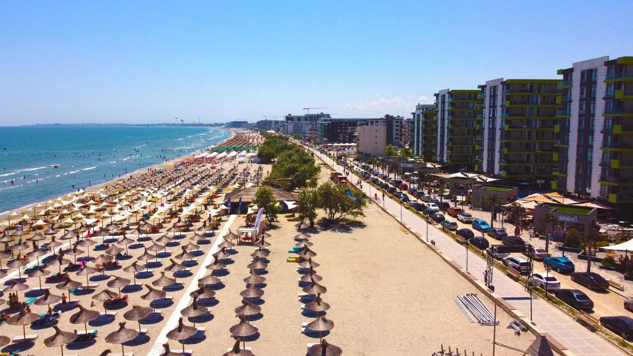 Fineloft Sea View Apartment-Spa N Pools Beach Resort Năvodari Екстериор снимка