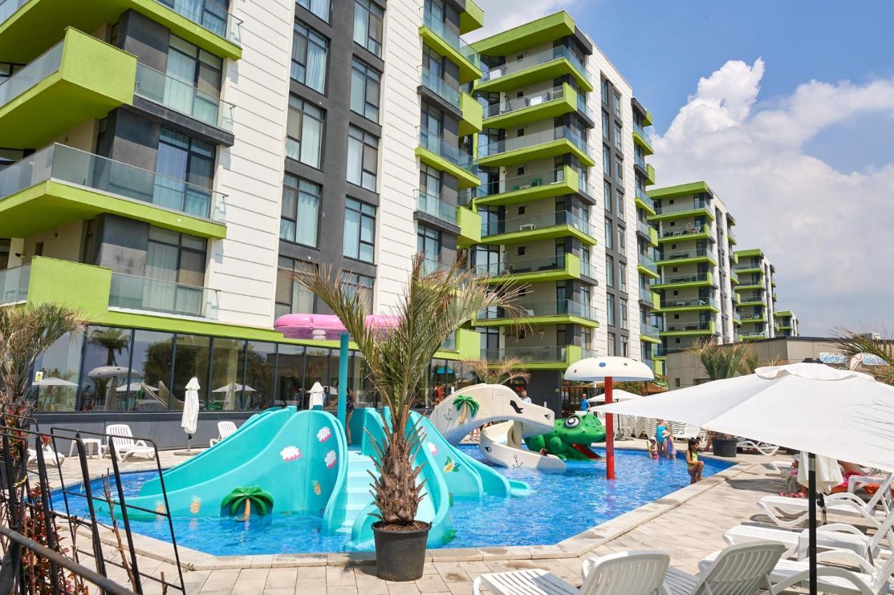 Fineloft Sea View Apartment-Spa N Pools Beach Resort Năvodari Екстериор снимка