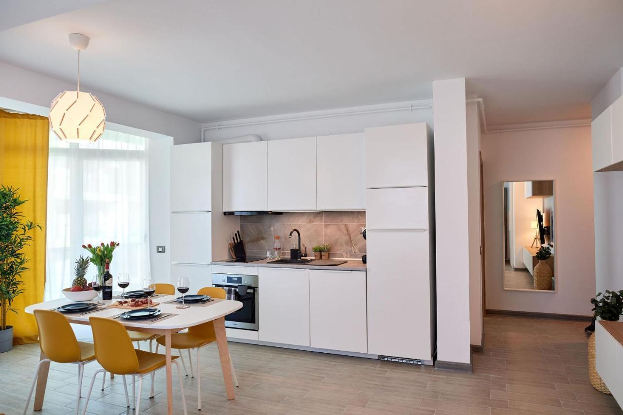 Fineloft Sea View Apartment-Spa N Pools Beach Resort Năvodari Екстериор снимка