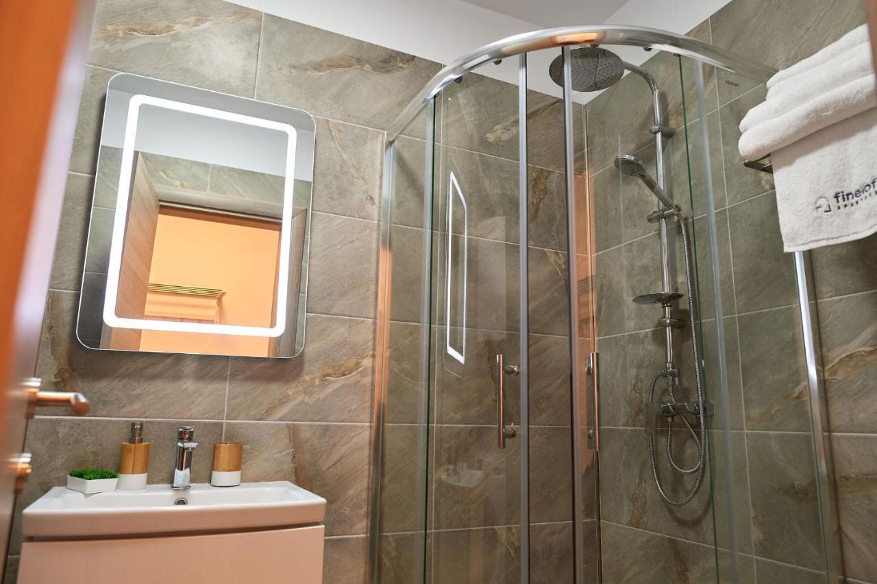 Fineloft Sea View Apartment-Spa N Pools Beach Resort Năvodari Екстериор снимка